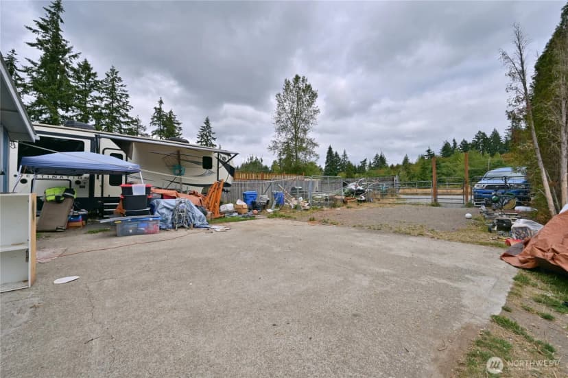 Property photo for 29708 7th Avenue E, Roy photo 14