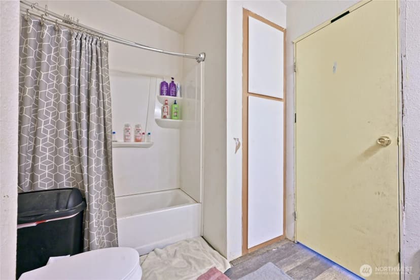 Property photo for 29708 7th Avenue E, Roy photo 28