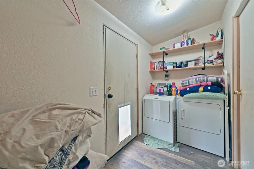 Property photo for 29708 7th Avenue E, Roy photo 36