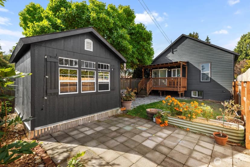 Property photo for 4430 29th Avenue W, Seattle photo 32
