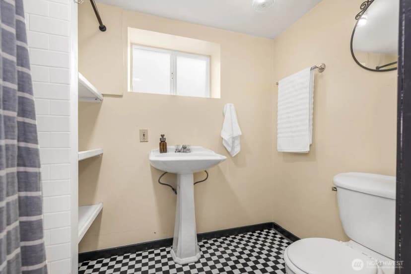 Property photo for 4430 29th Avenue W, Seattle photo 22