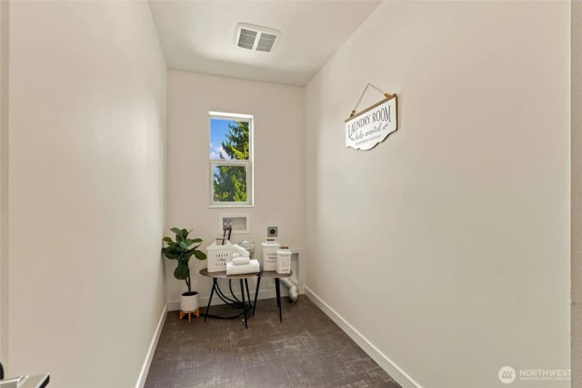 Property photo for 18504 Wallingford Avenue N, Shoreline photo 27