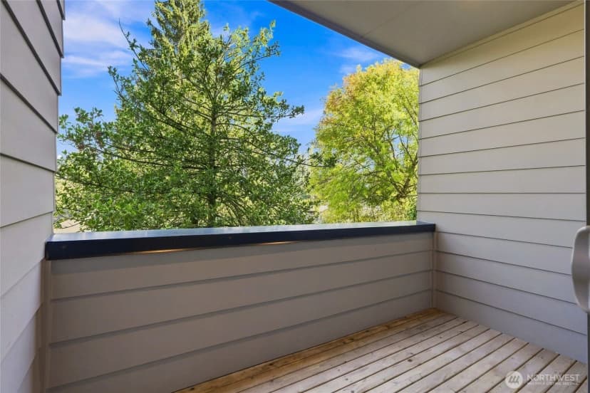Property photo for 18504 Wallingford Avenue N, Shoreline photo 8