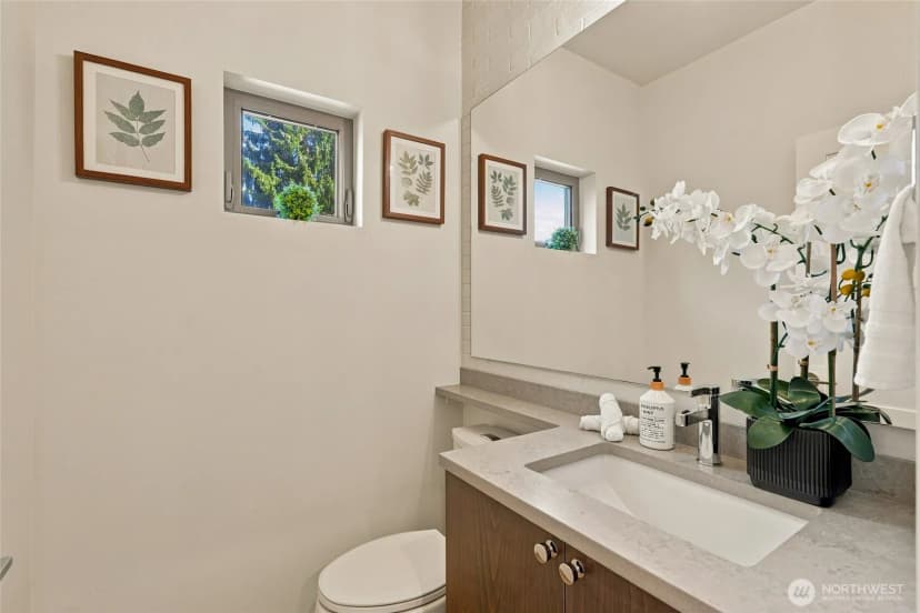 Property photo for 18504 Wallingford Avenue N, Shoreline photo 20
