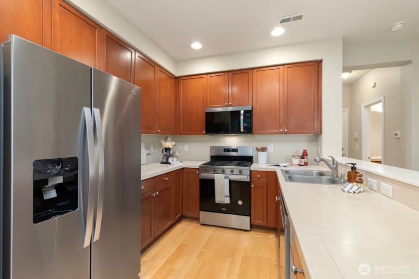Property photo for 3900 Ne 4th Circle, Renton photo 8