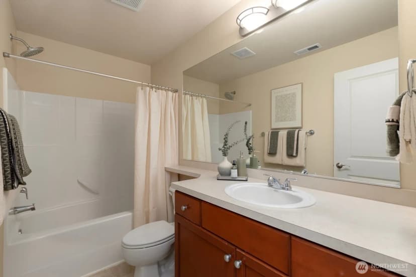 Property photo for 3900 Ne 4th Circle, Renton photo 21