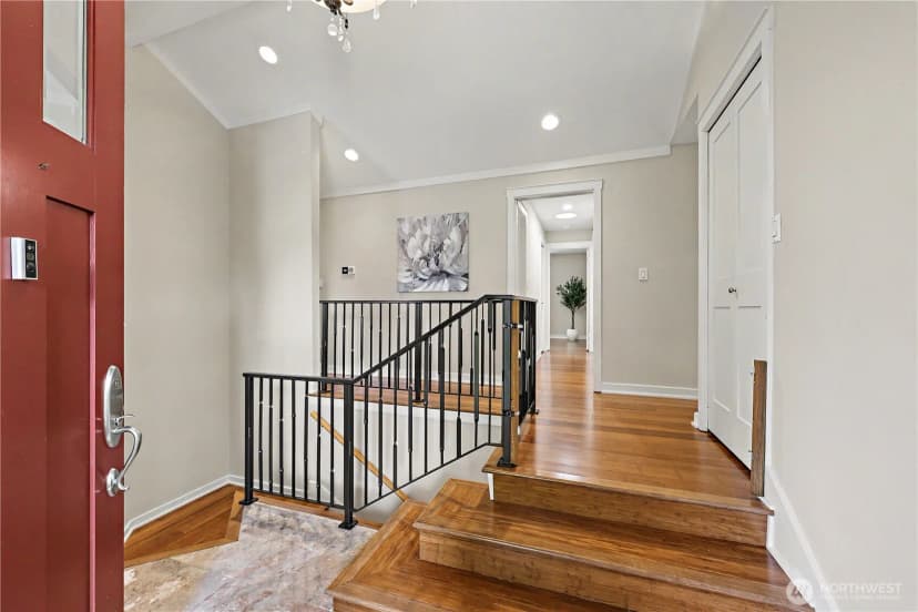 Property photo for 1216 88th Place Ne, Clyde Hill photo 3