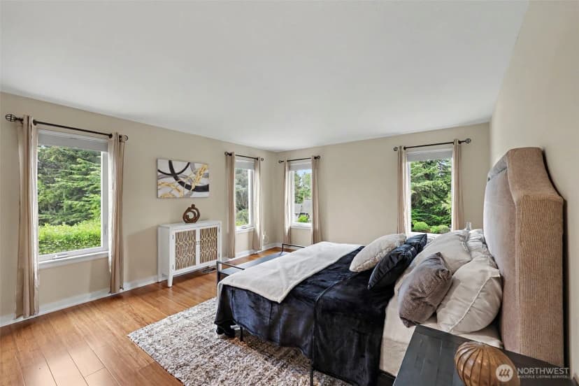 Property photo for 1216 88th Place Ne, Clyde Hill photo 18