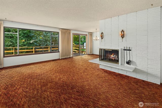 Property photo for 8619 Maple Lane, Edmonds photo 4