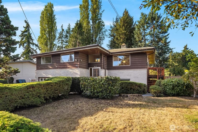 Property photo for 8619 Maple Lane, Edmonds photo 2
