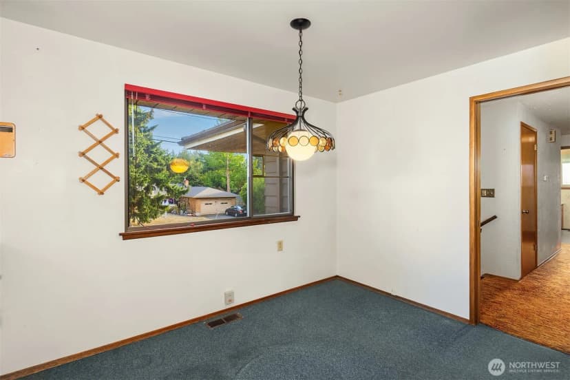 Property photo for 8619 Maple Lane, Edmonds photo 8