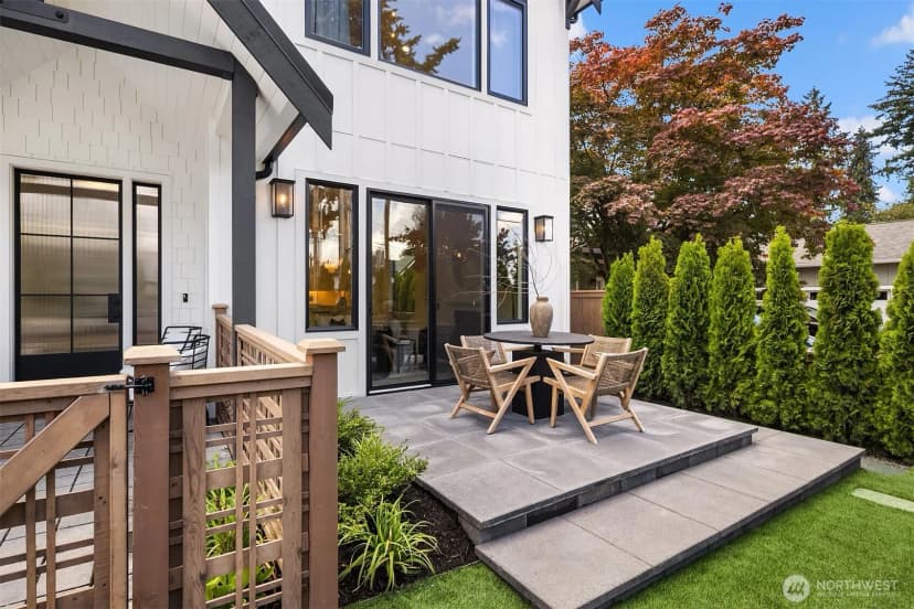 Property photo for 12601 Ne 80th Street, Kirkland photo 12