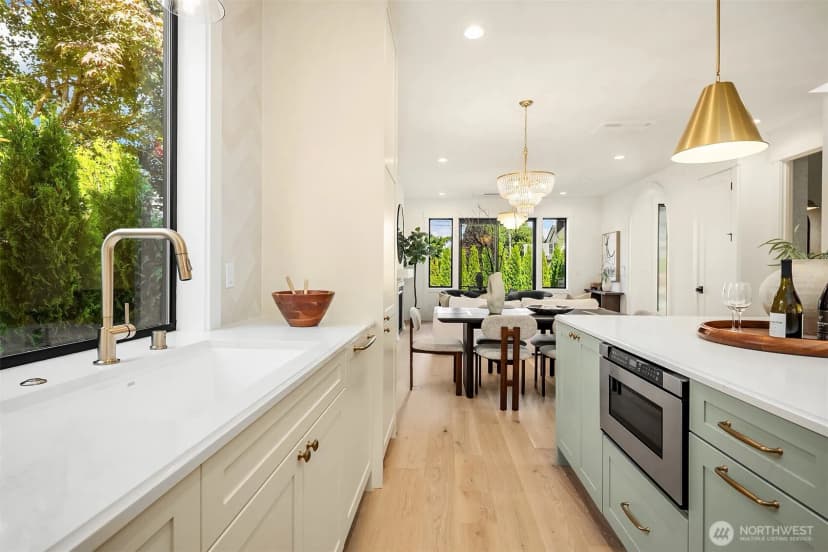 Property photo for 12601 Ne 80th Street, Kirkland photo 18