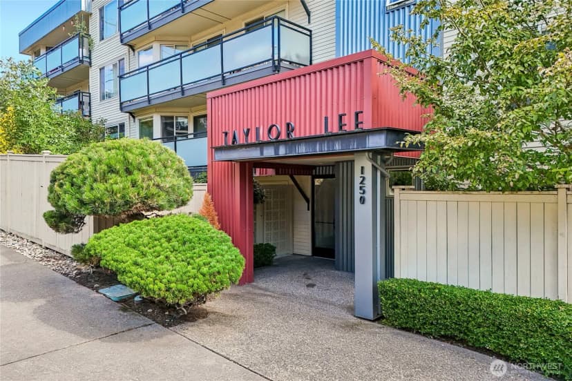 Property photo for 1250 Taylor Avenue N #102, Seattle photo 2