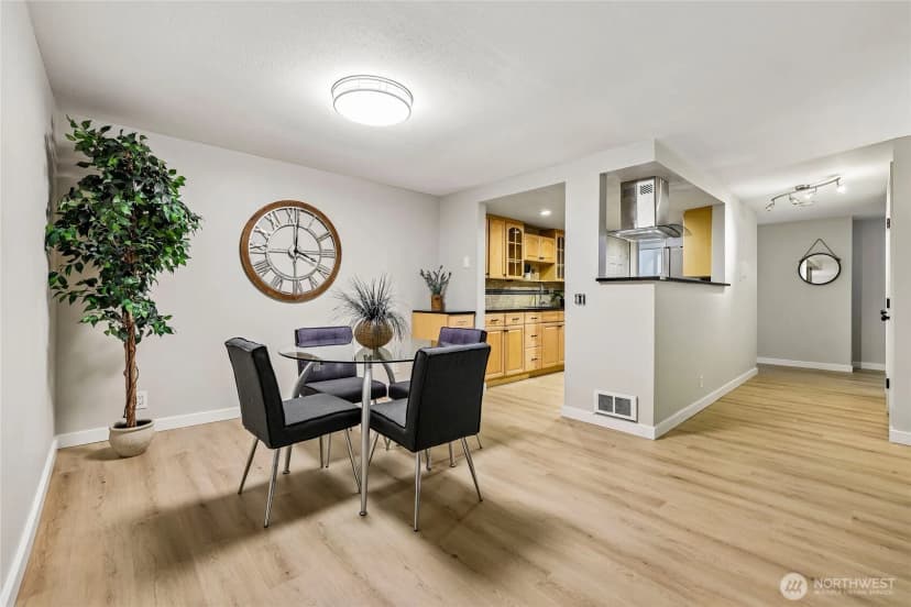 Property photo for 1250 Taylor Avenue N #102, Seattle photo 10