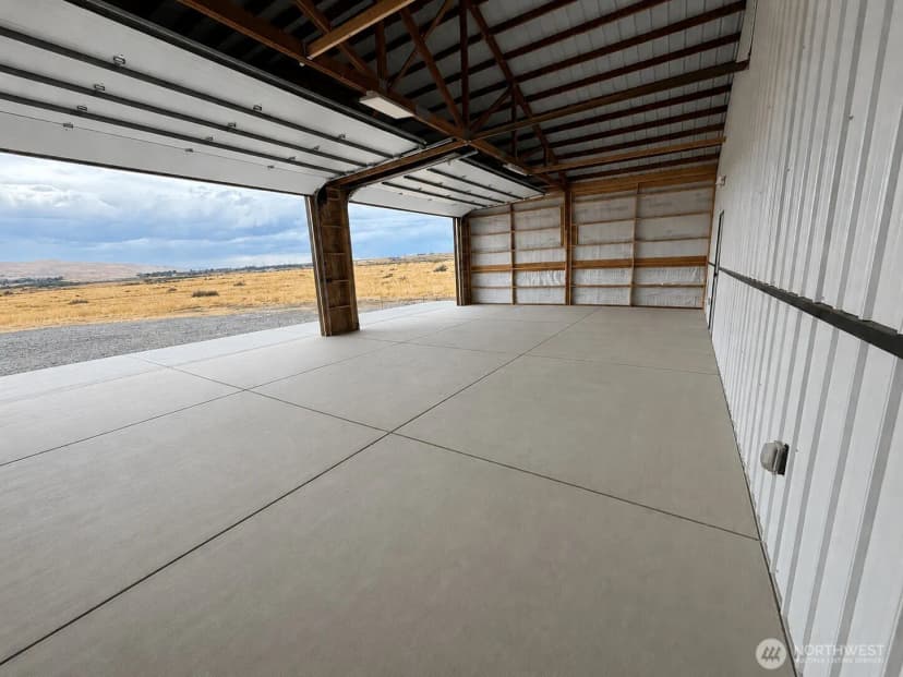 Property photo for 75103 N 120 Park Ne, Benton City