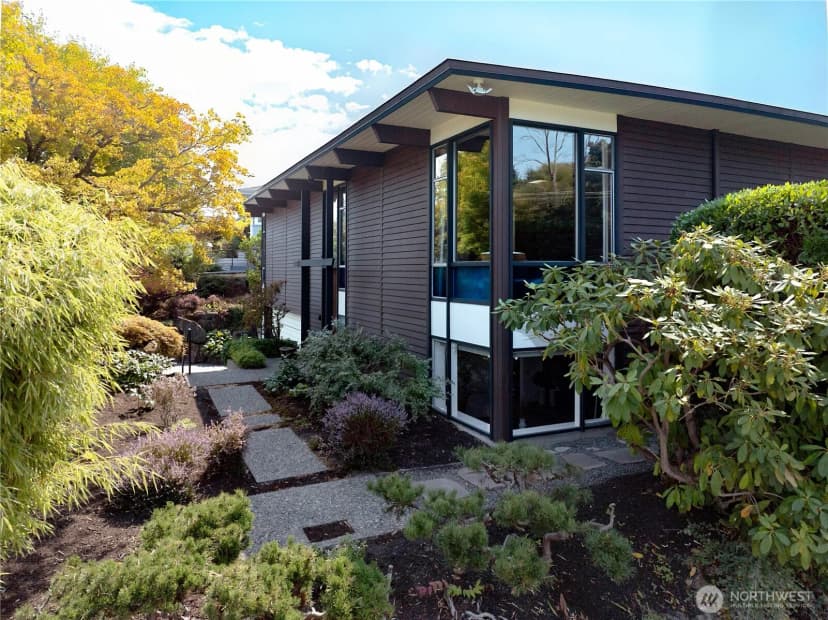 Property photo for 2383 Nw 89th Place, Seattle