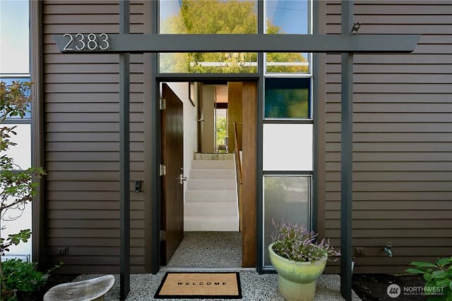 Property photo for 2383 Nw 89th Place, Seattle photo 3