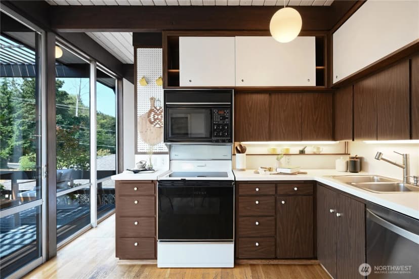 Property photo for 2383 Nw 89th Place, Seattle photo 11