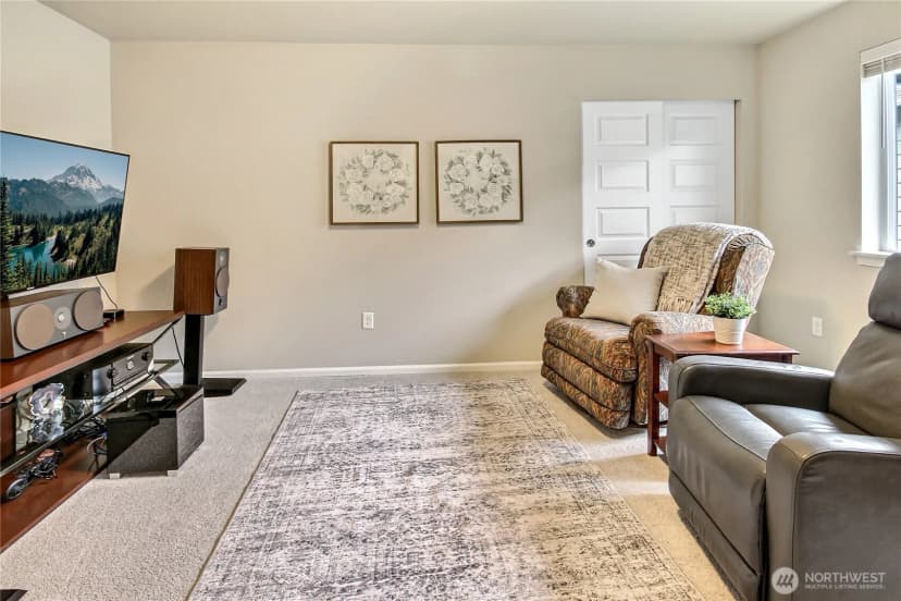 Property photo for 30103 219th Place Se, Kent photo 26