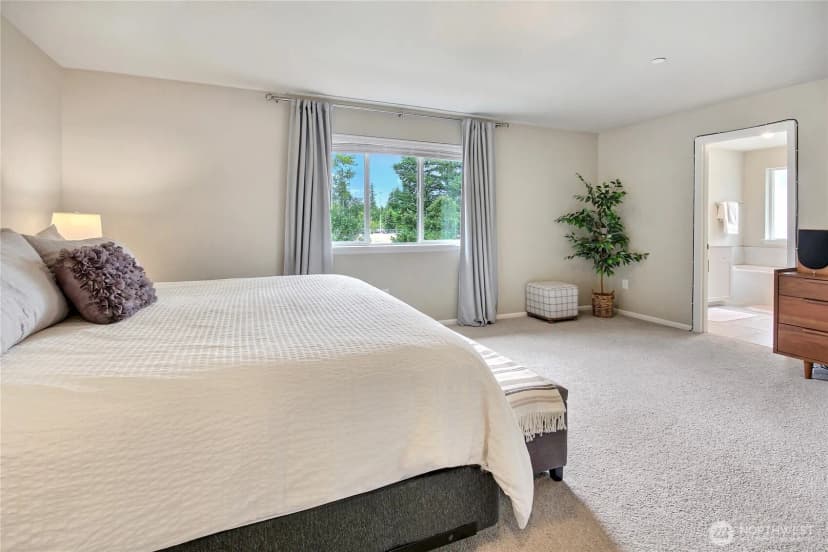 Property photo for 30103 219th Place Se, Kent photo 20