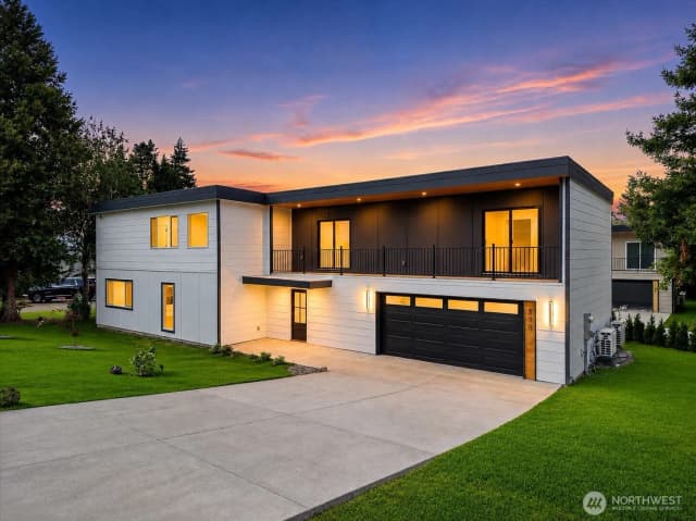 Property photo for 230 Sw 183rd Street, Normandy Park