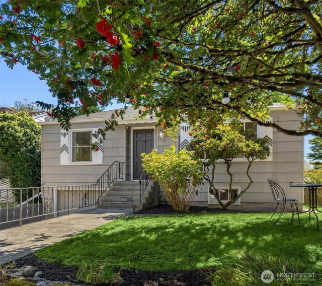 Property photo for 323 Nw 83rd Street, Seattle photo 2