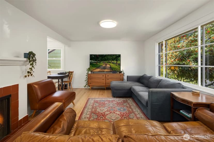 Property photo for 323 Nw 83rd Street, Seattle photo 4
