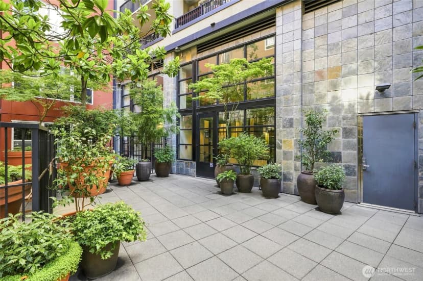 Property photo for 2607 Western Avenue #1002, Seattle photo 6