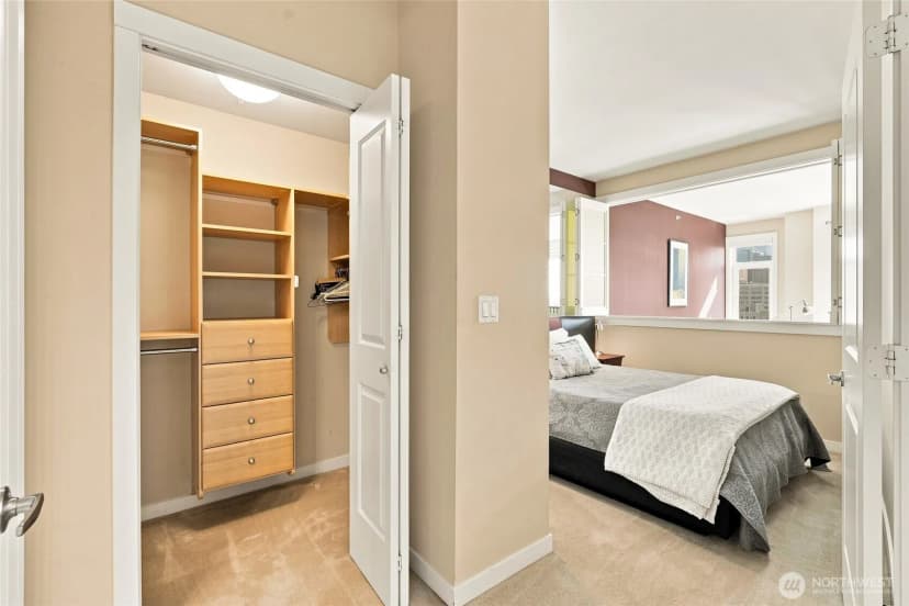 Property photo for 2607 Western Avenue #1002, Seattle photo 21