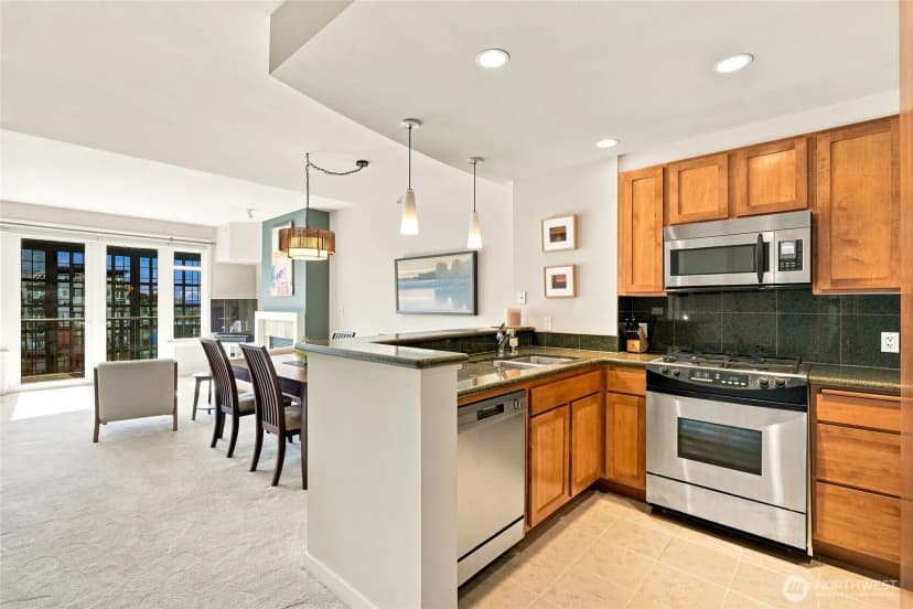 Property photo for 2607 Western Avenue #1002, Seattle photo 16