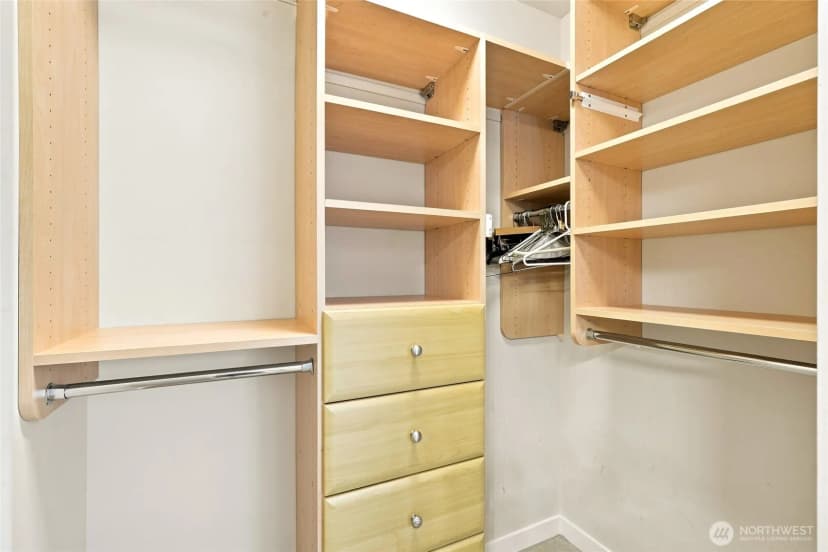 Property photo for 2607 Western Avenue #1002, Seattle photo 22
