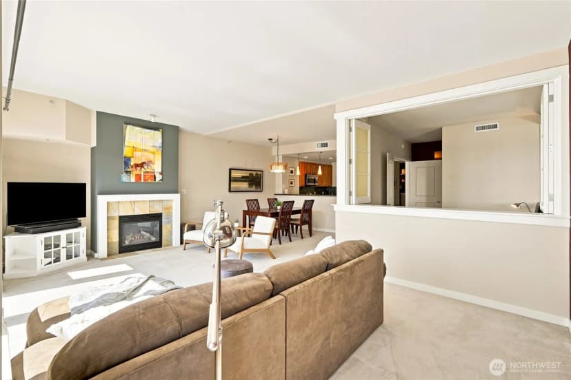 Property photo for 2607 Western Avenue #1002, Seattle photo 32