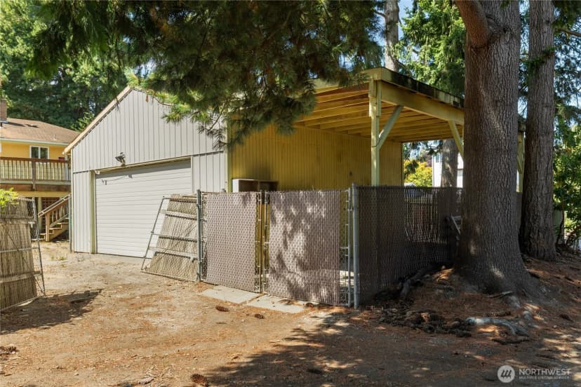 Property photo for 8400 32nd Avenue Sw, Seattle photo 38