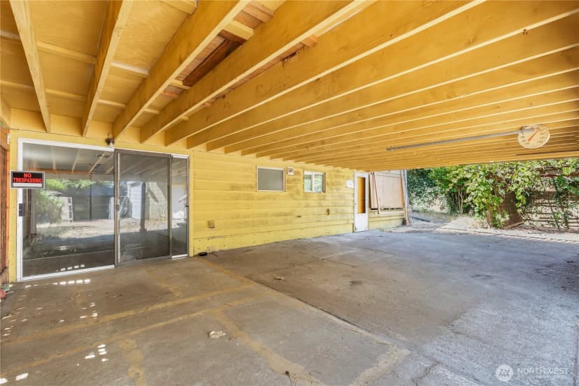 Property photo for 8400 32nd Avenue Sw, Seattle photo 32