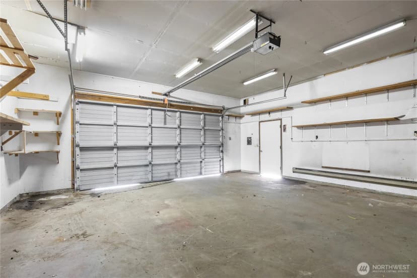Property photo for 8400 32nd Avenue Sw, Seattle photo 31
