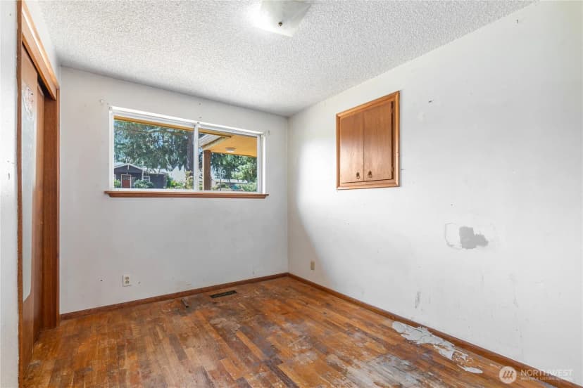 Property photo for 8400 32nd Avenue Sw, Seattle photo 13