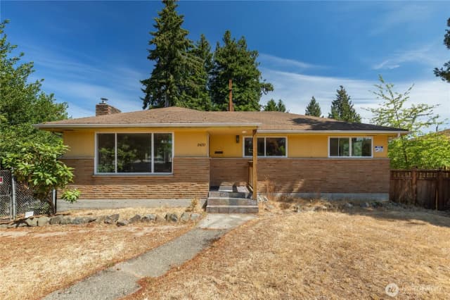 Property photo for 8400 32nd Avenue Sw, Seattle