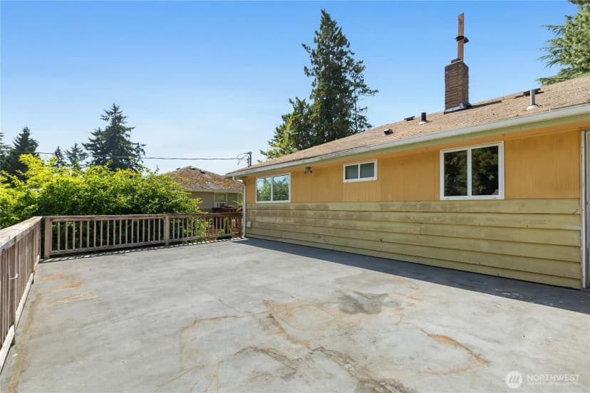 Property photo for 8400 32nd Avenue Sw, Seattle photo 34