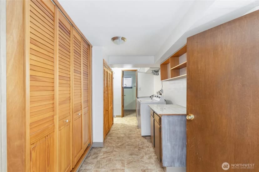 Property photo for 8400 32nd Avenue Sw, Seattle photo 26