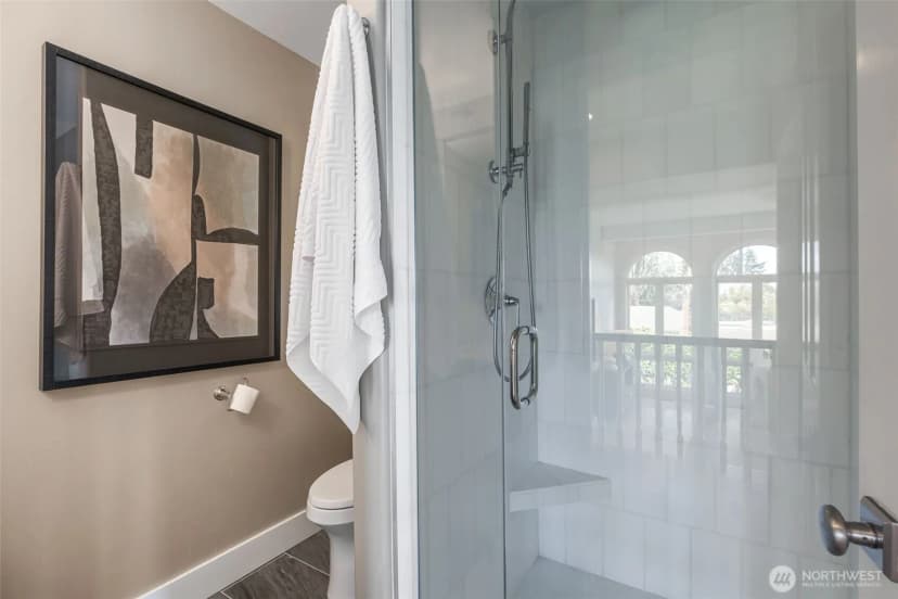 Property photo for 4550 49th Avenue Ne, Seattle photo 18