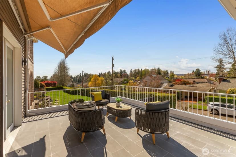 Property photo for 4550 49th Avenue Ne, Seattle photo 14