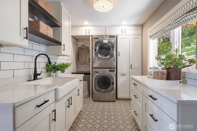 Property photo for 4550 49th Avenue Ne, Seattle photo 17