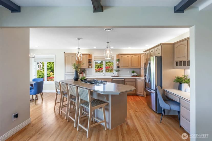 Property photo for 4550 49th Avenue Ne, Seattle photo 10