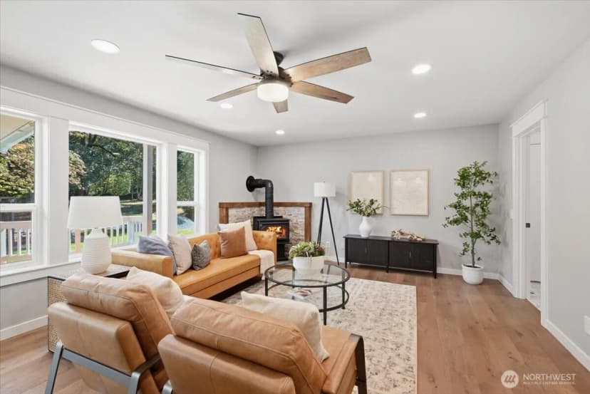 Property photo for 21304 Se 213th Street, Maple Valley photo 6