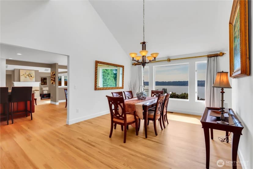 Property photo for 535 208th Avenue Ne, Sammamish photo 9