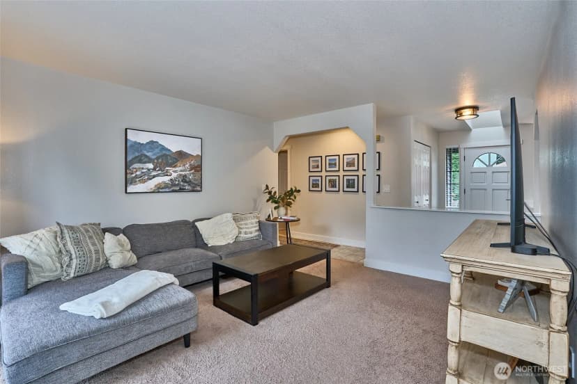 Property photo for 26336 220th Pl Se, Maple Valley photo 9