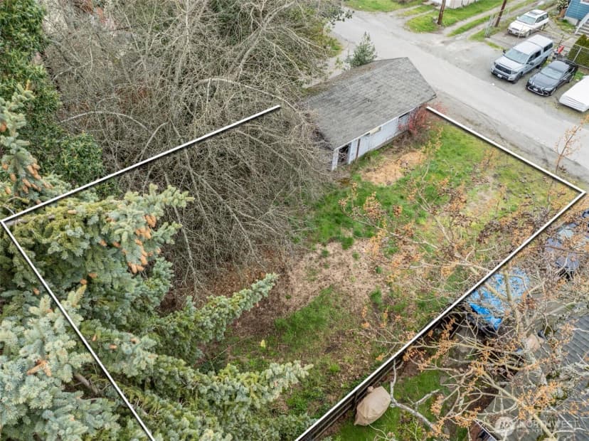Property photo for 9017 12th Avenue S, Seattle photo 18