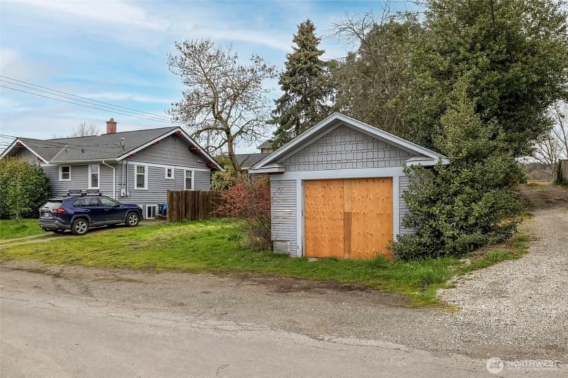 Property photo for 9017 12th Avenue S, Seattle photo 13
