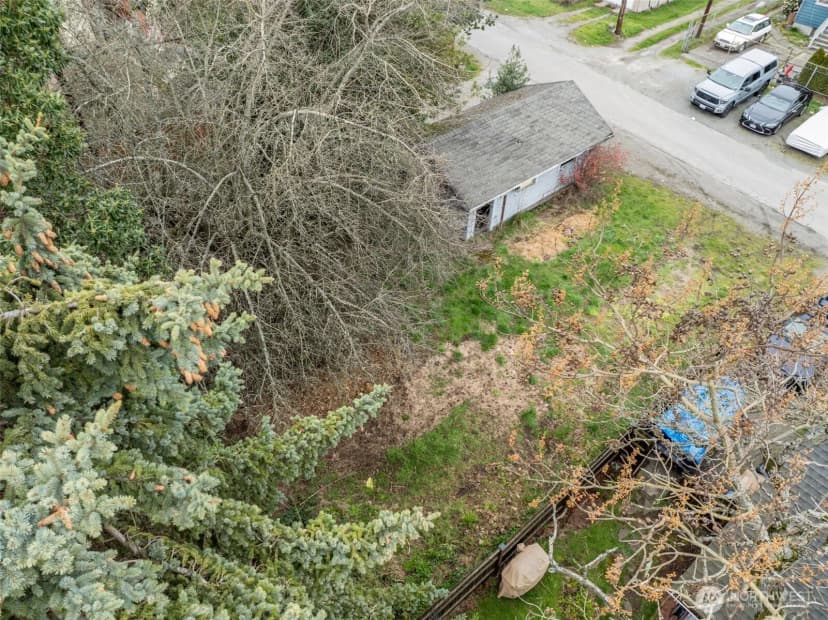 Property photo for 9017 12th Avenue S, Seattle photo 17